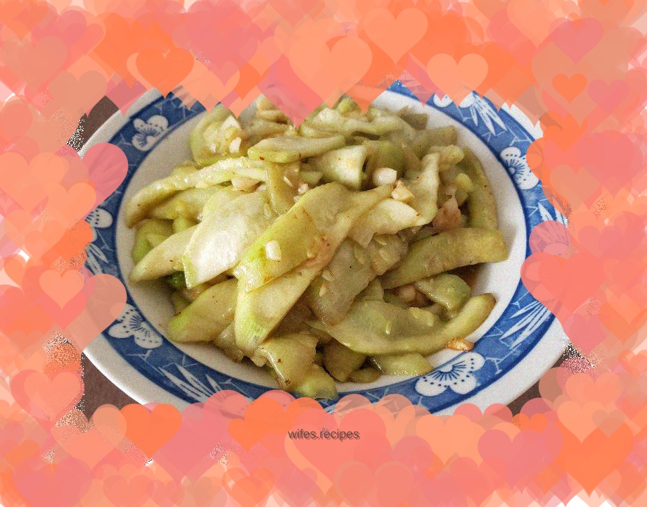 Stir-fried loofah with garlic