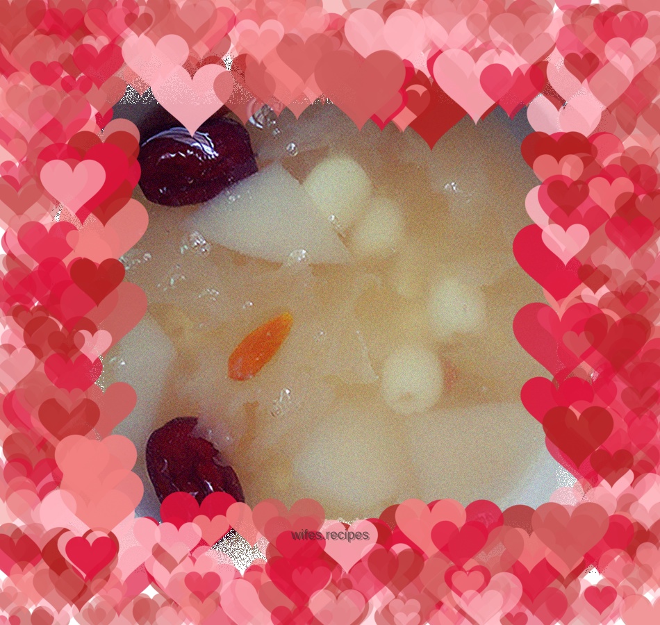 Tremella, Snow Pear and Lotus Seed Soup