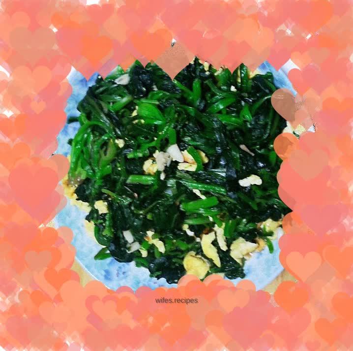 Scrambled eggs with spinach