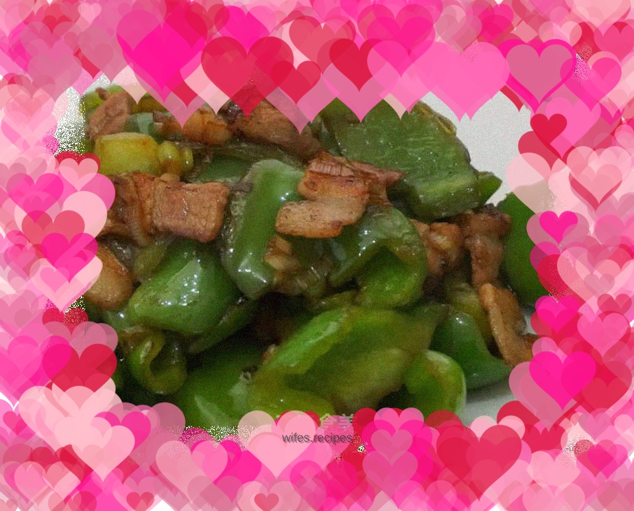 Stir-fried pork with vegetable pepper