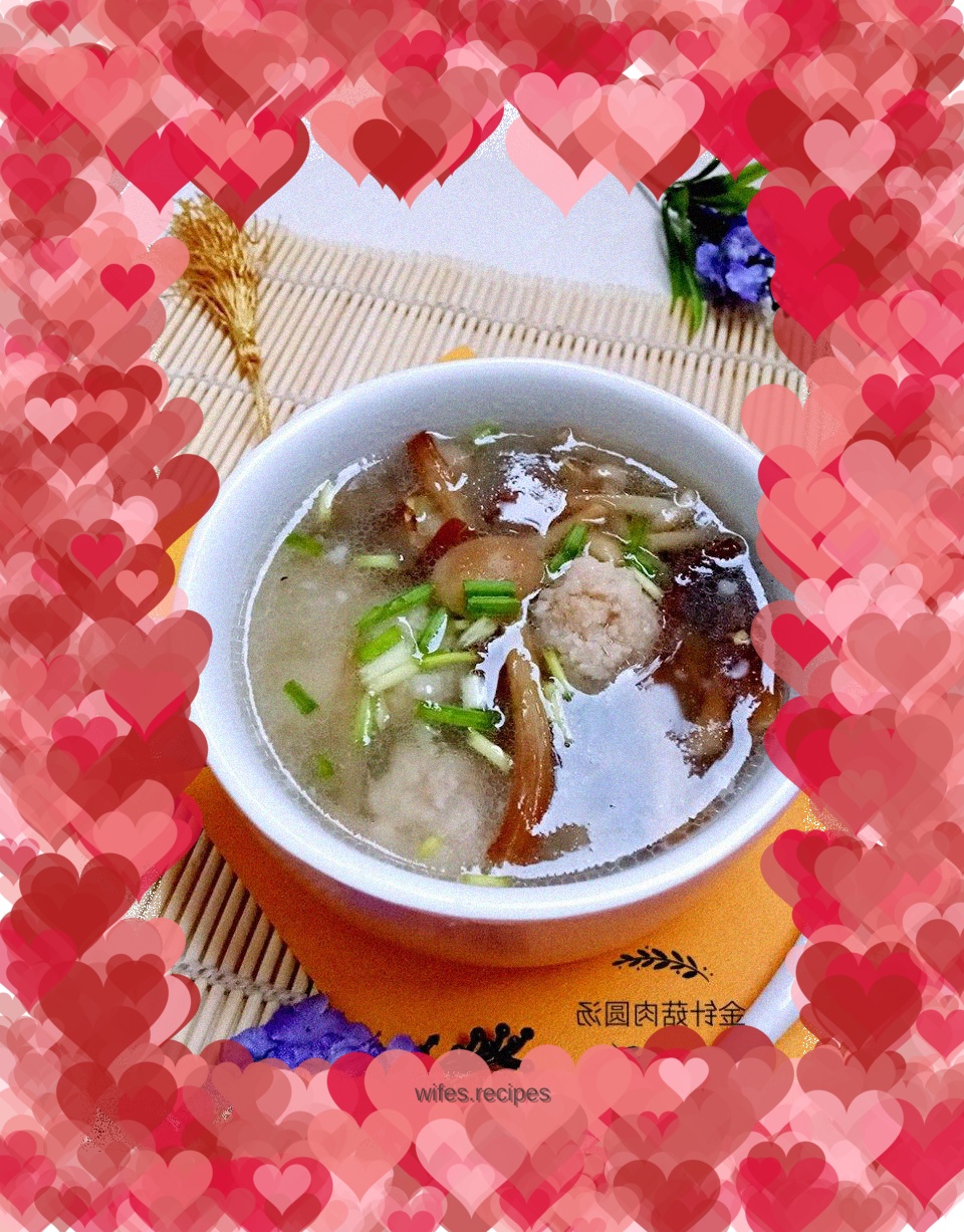 Enoki Mushroom and Meatball Soup