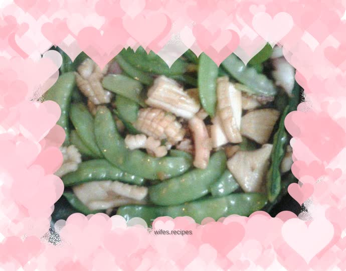 Stir-fried squid with snow peas