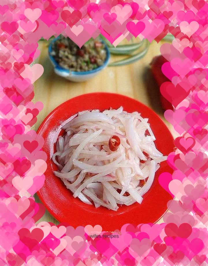 Fried radish with onions