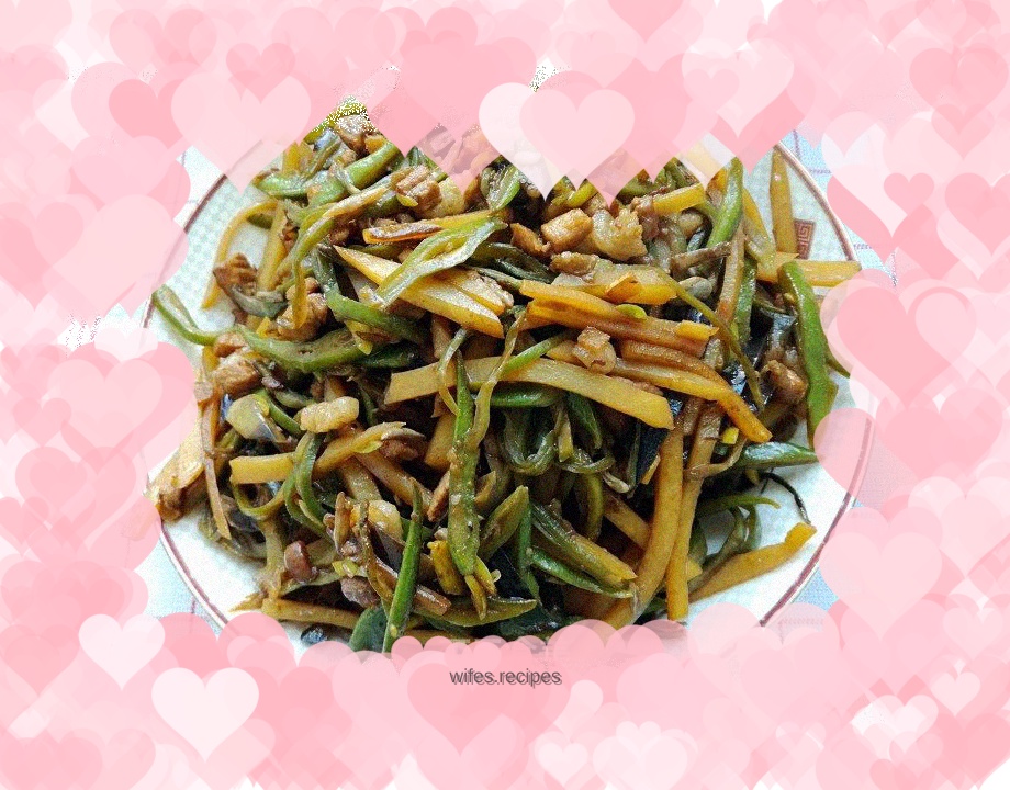 Stir-fried three shredded pork cubes