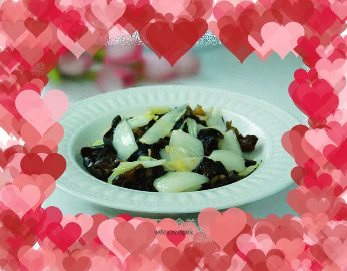 Stir-fried cabbage stems with black fungus