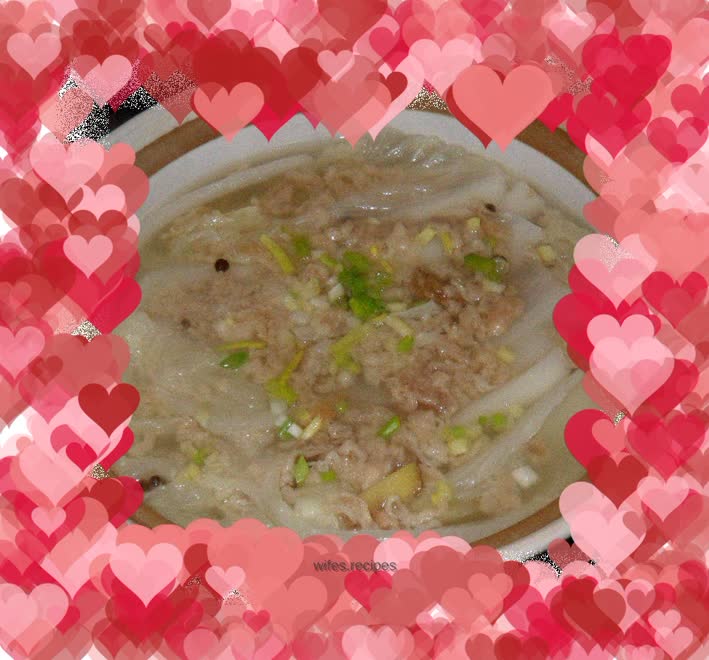 A simple cabbage soup with oil residue