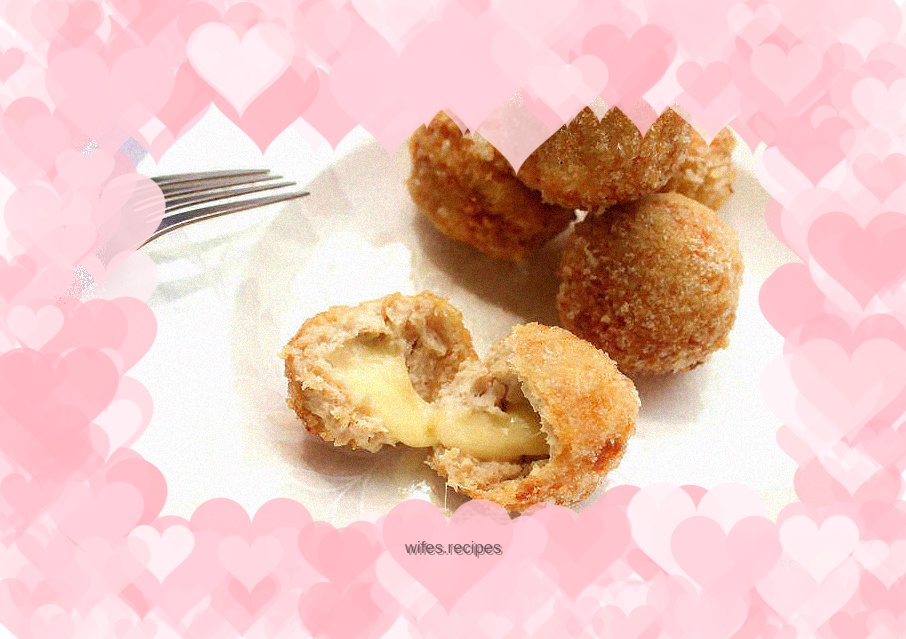 Cheesy chicken meatballs