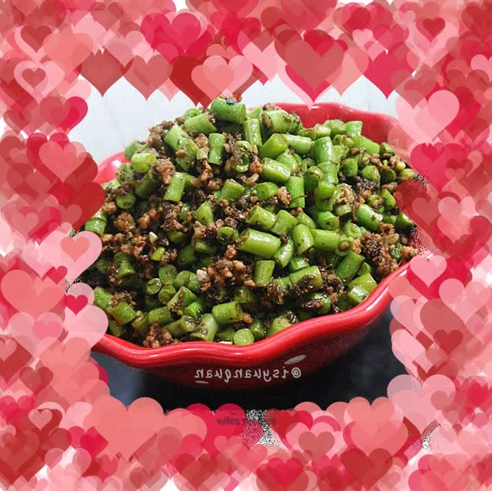 Stir-fried beans with minced pork, olives and vegetables