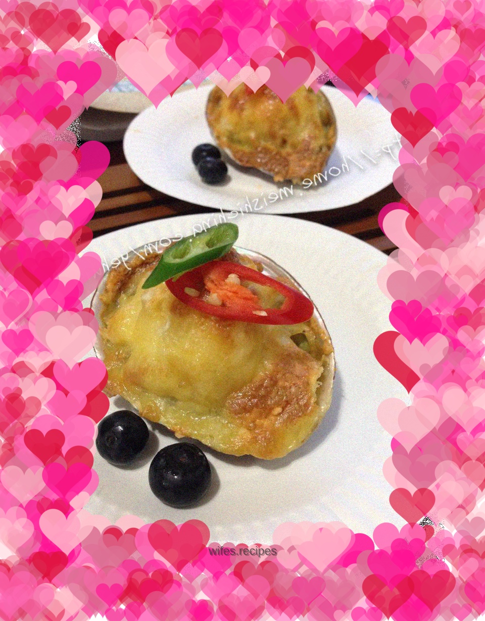 【Cheese-baked abalone in raw shell】-----rich and delicious