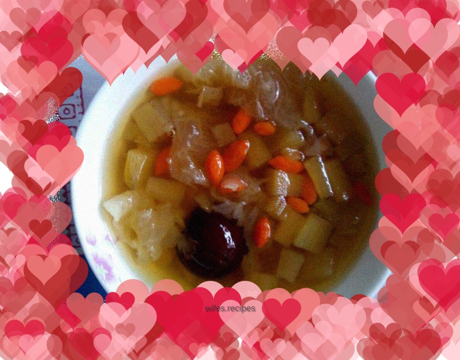 Rock Sugar Snow Lotus Tremella Soup