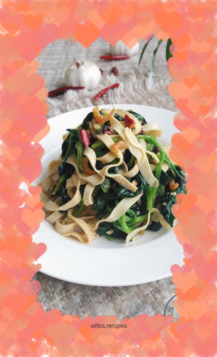Spinach mixed with tofu skin