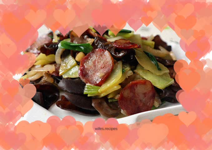 Stir-fried green bamboo shoots with autumn ears