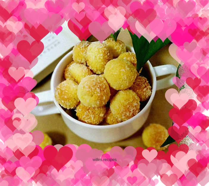 Golden coconut balls