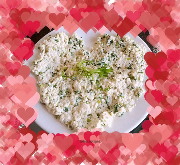 Shepherd's purse mixed with tofu