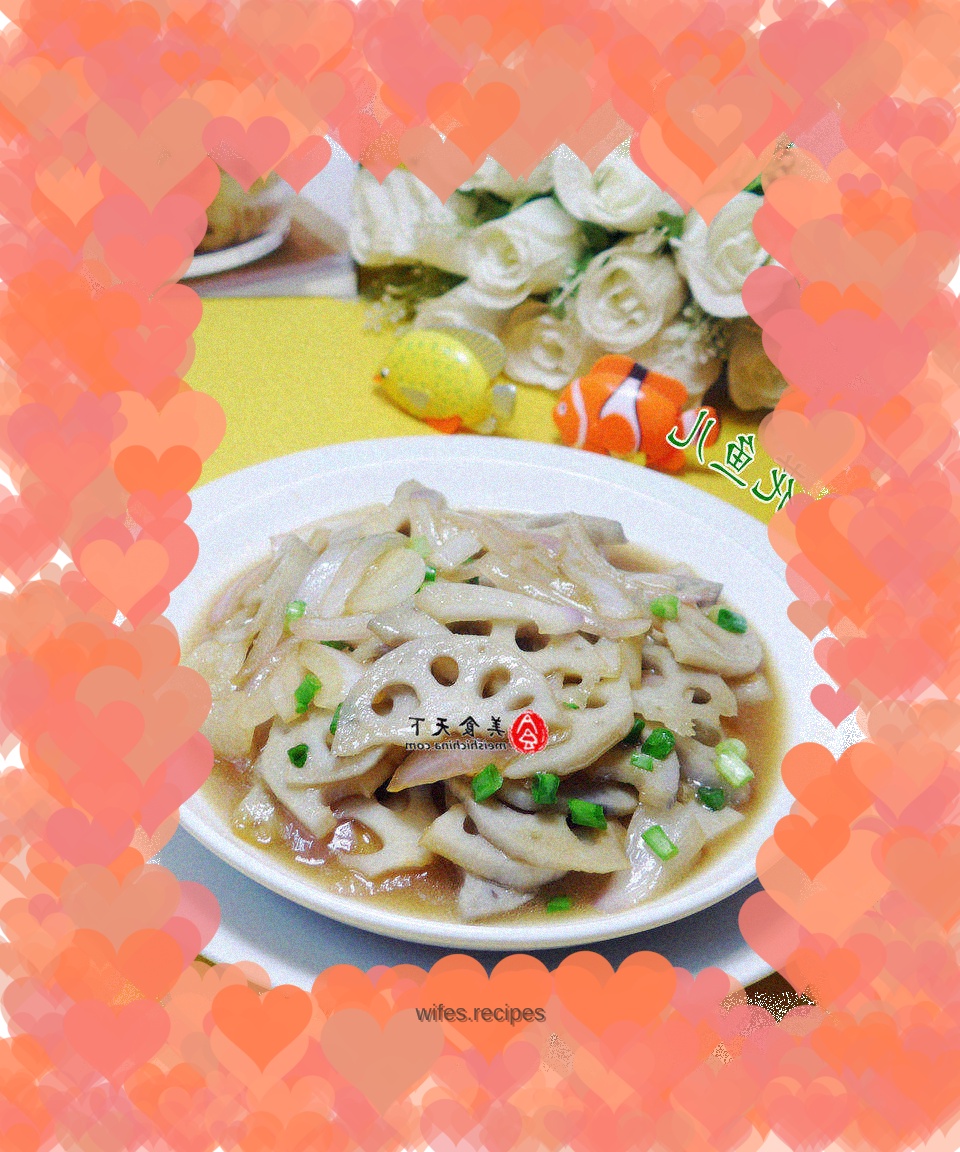 Fried lotus root with onions