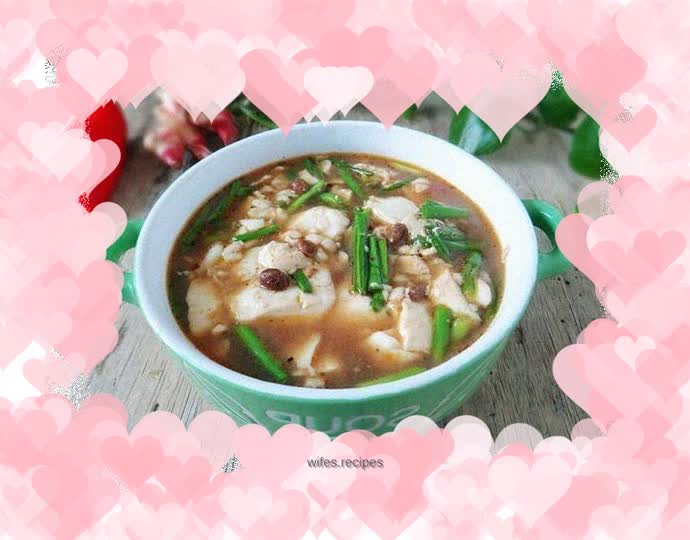 Stir-fried tofu pudding with green garlic