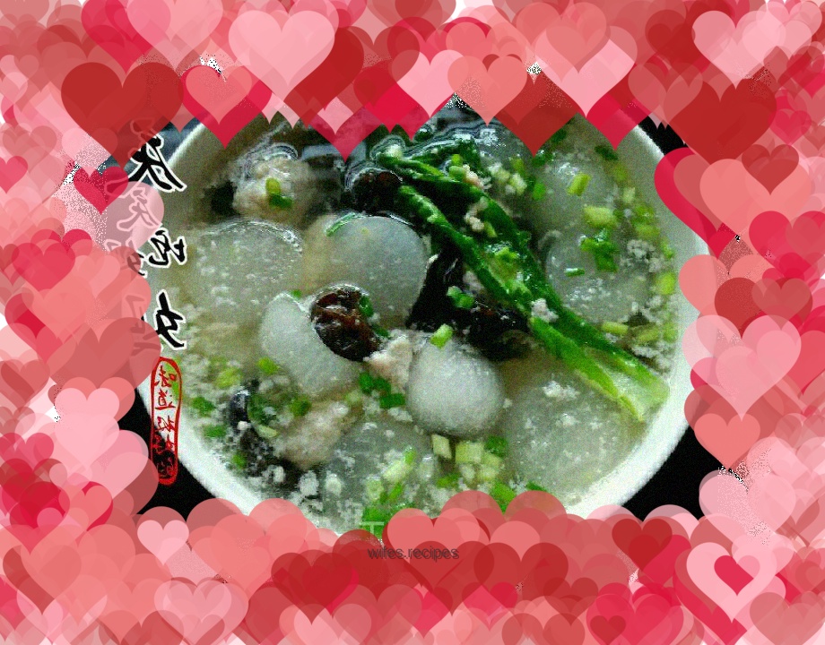 Winter melon meatballs and minced meat soup