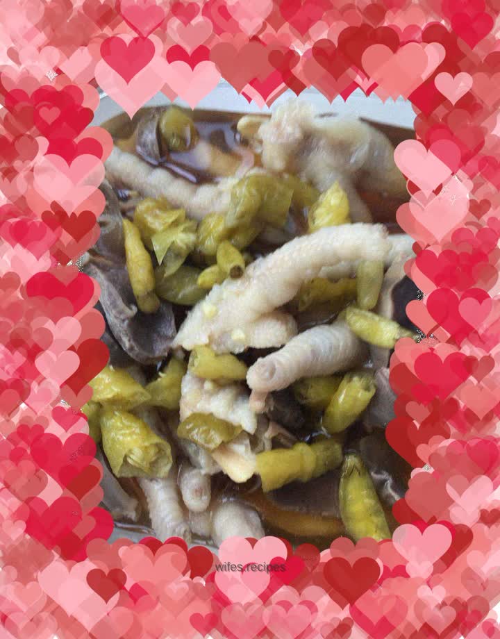 Pickled pepper chicken feet