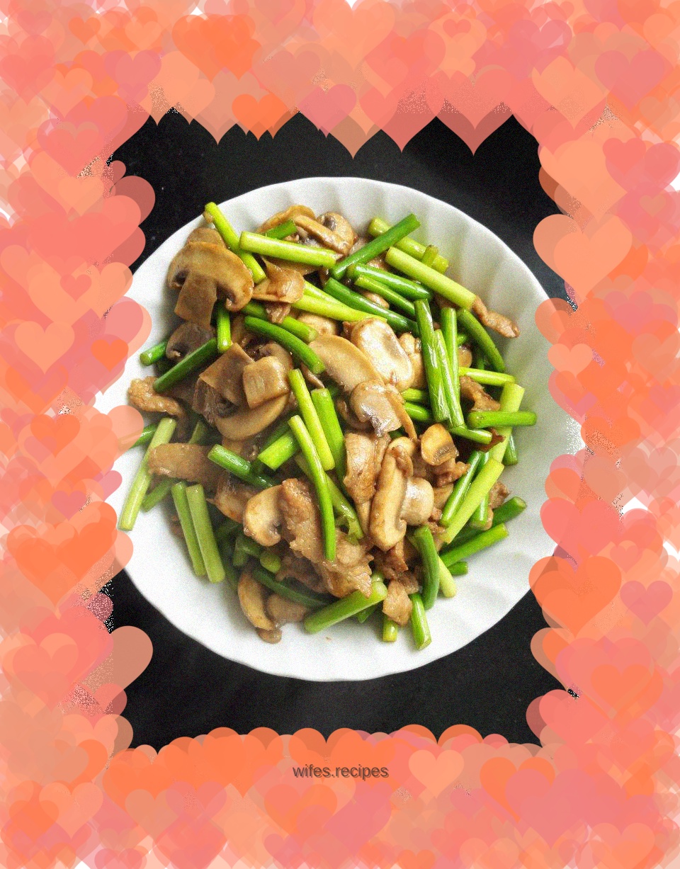 Stir-fried Pork with Mushroom and Garlic Moss