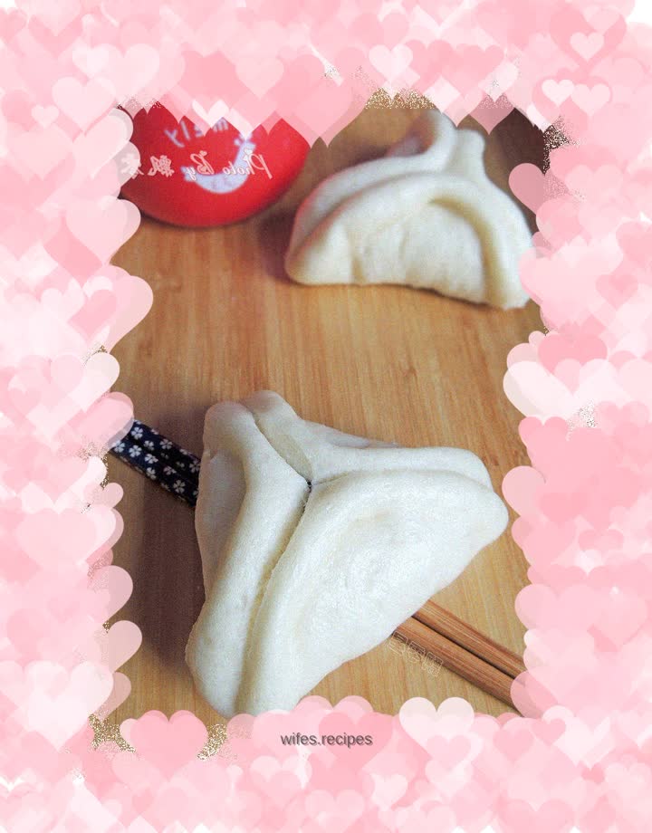 Sesame Brown Sugar Triangular Buns