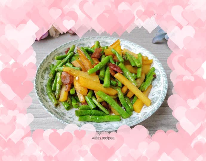 Stir-fried potatoes and cowpeas