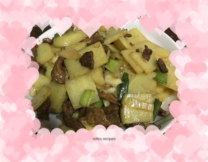 Super fragrant potato slices fried with meat