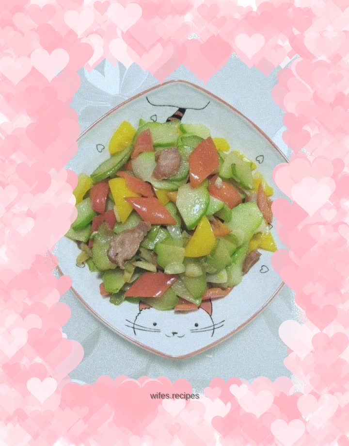 Stir-fried chayote with colorful peppers