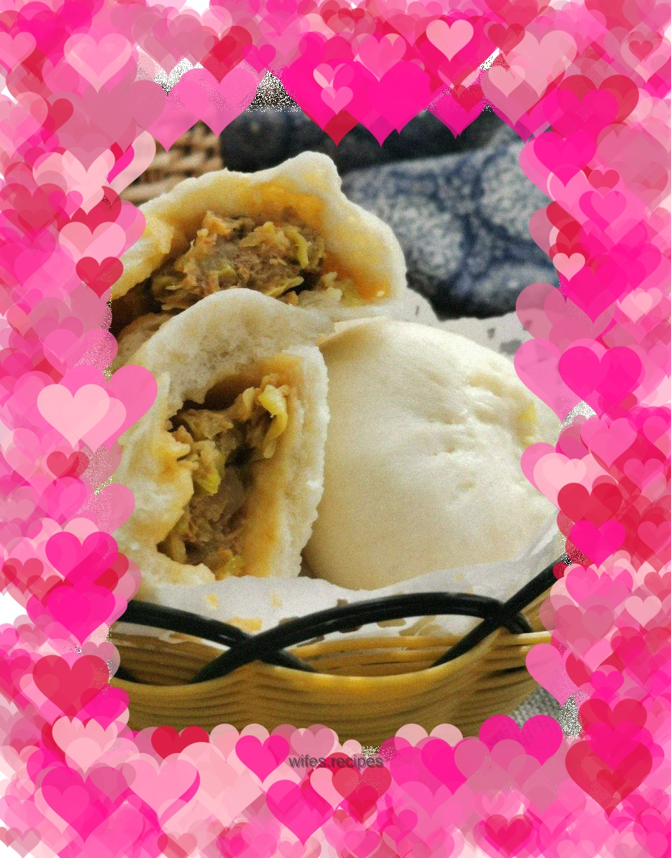 Crab meat and cabbage buns