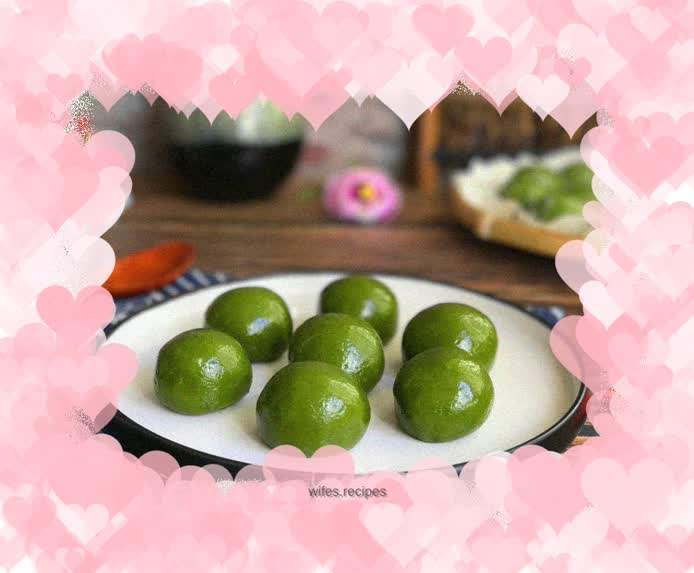 Bean paste green dumpling