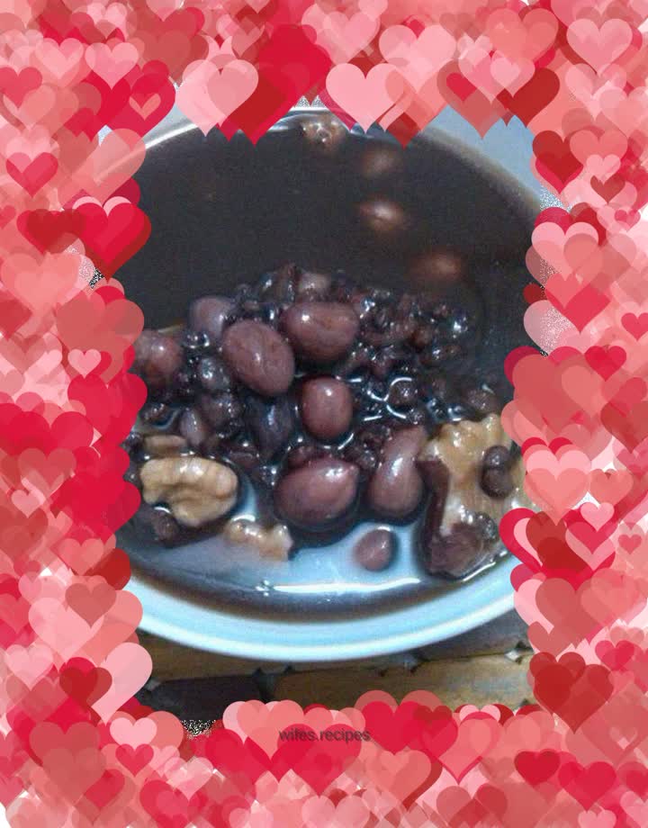 Black rice peanut walnut porridge