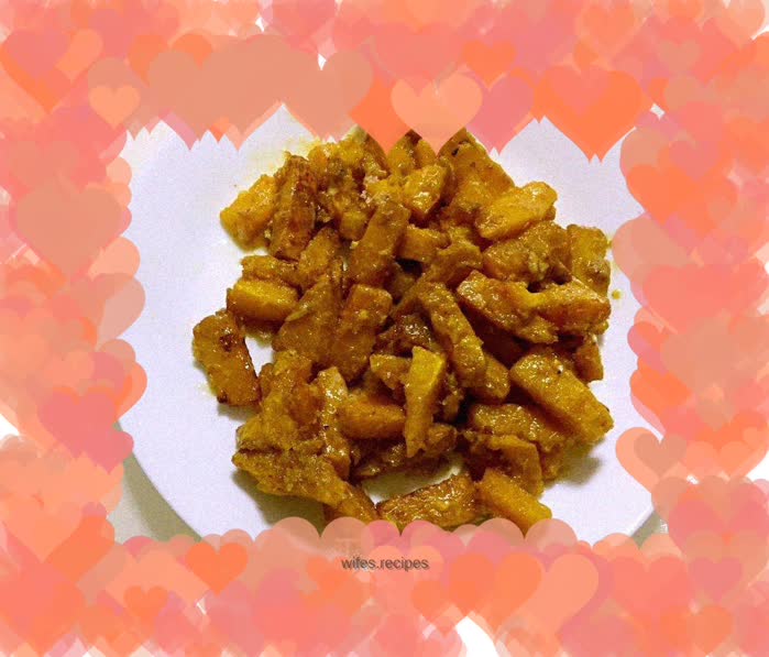 Baked pumpkin with salted egg yolk