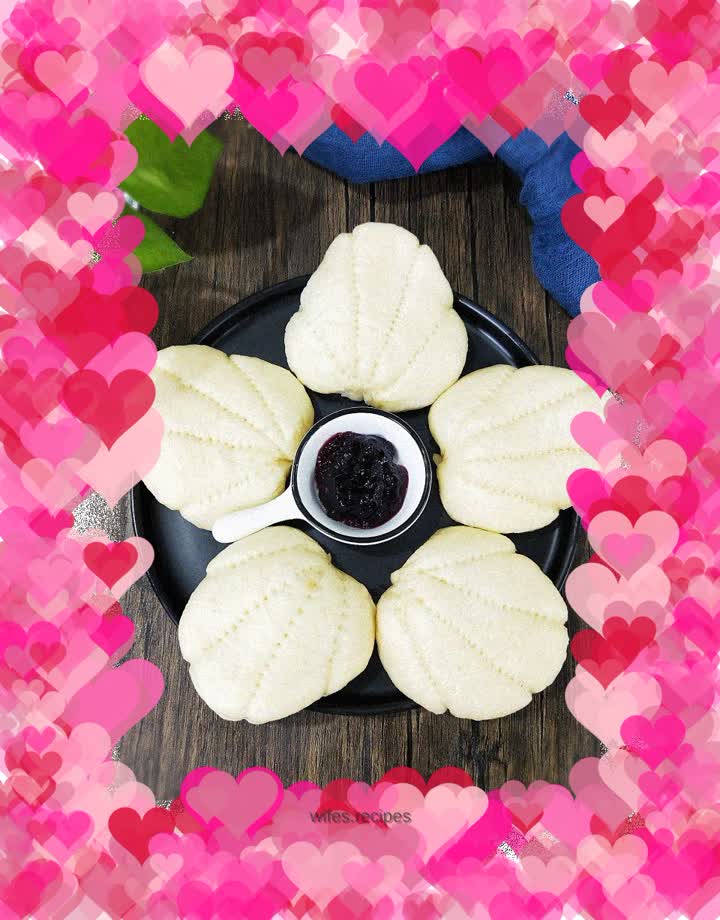 Lotus leaf cake