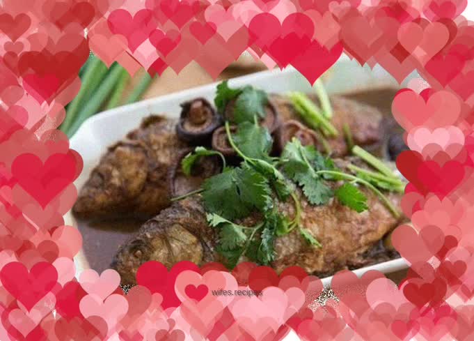 Mushroom-flavored Chinese sub-fish stuffed with meat really satisfies cravings