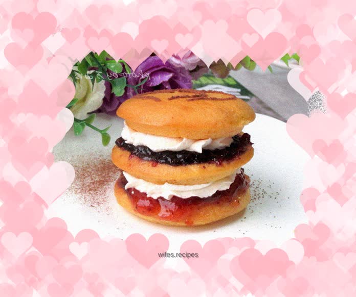 Cream Jam Sandwich Cake