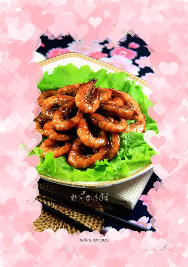 Fried shrimps in oil