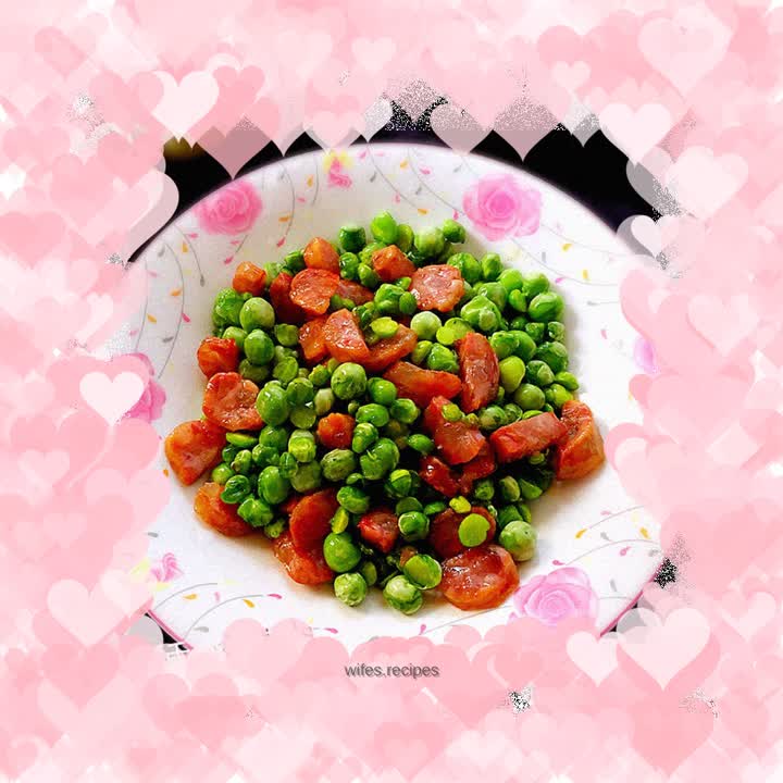 Fried peas with sausage