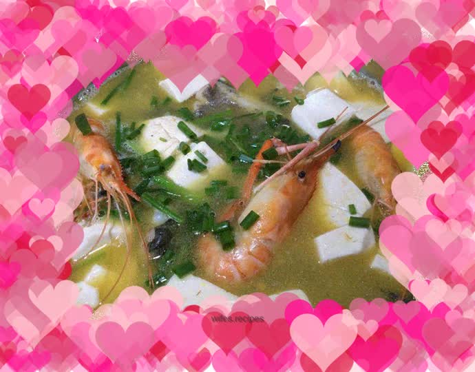 Yellow spine fish tofu soup