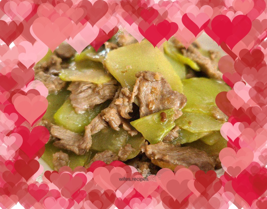 Stir-fried beef slices with lettuce
