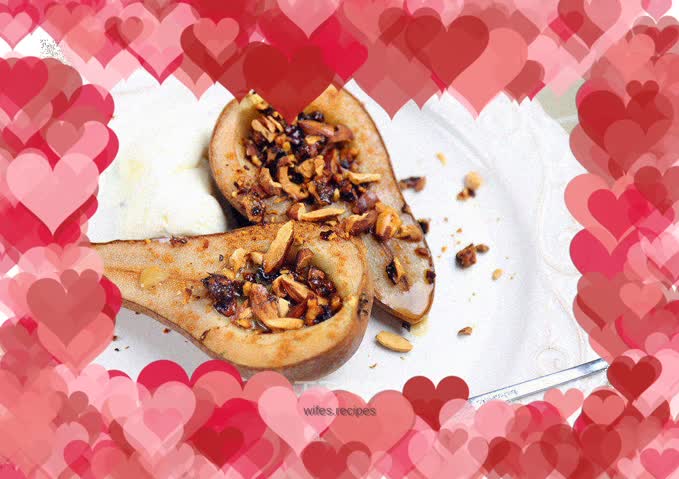 Cinnamon Honey Roasted Pears with Yogurt Ice Cream