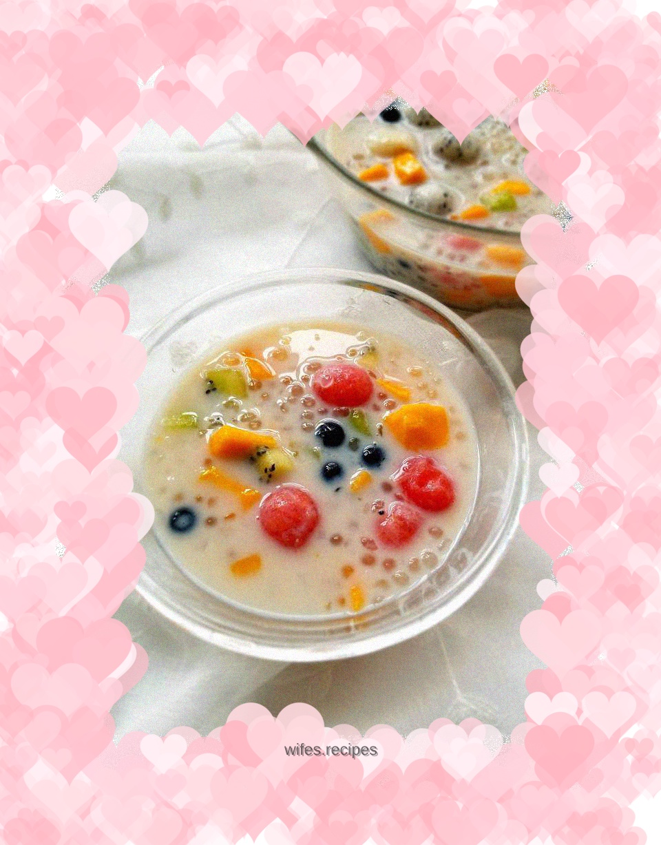 Sago fruit in coconut milk