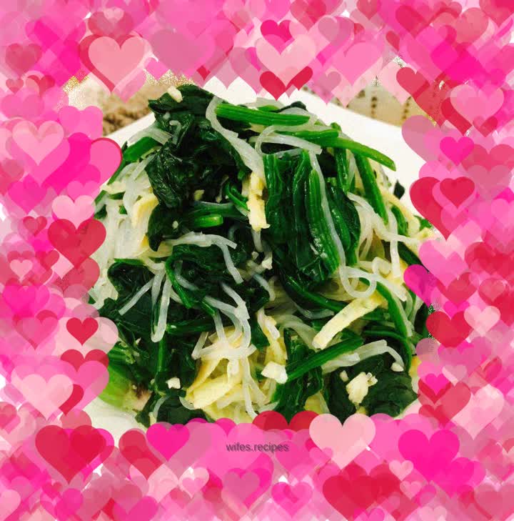 Spinach mixed with vermicelli