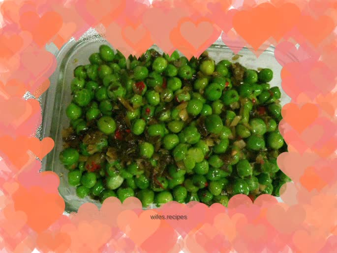 Stir-fried peas with pickled vegetables