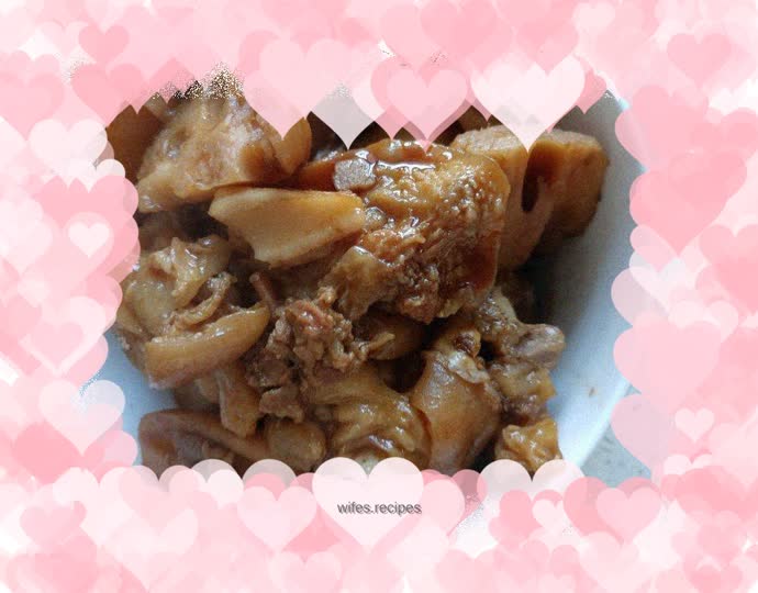 Stewed pork trotters with lotus root