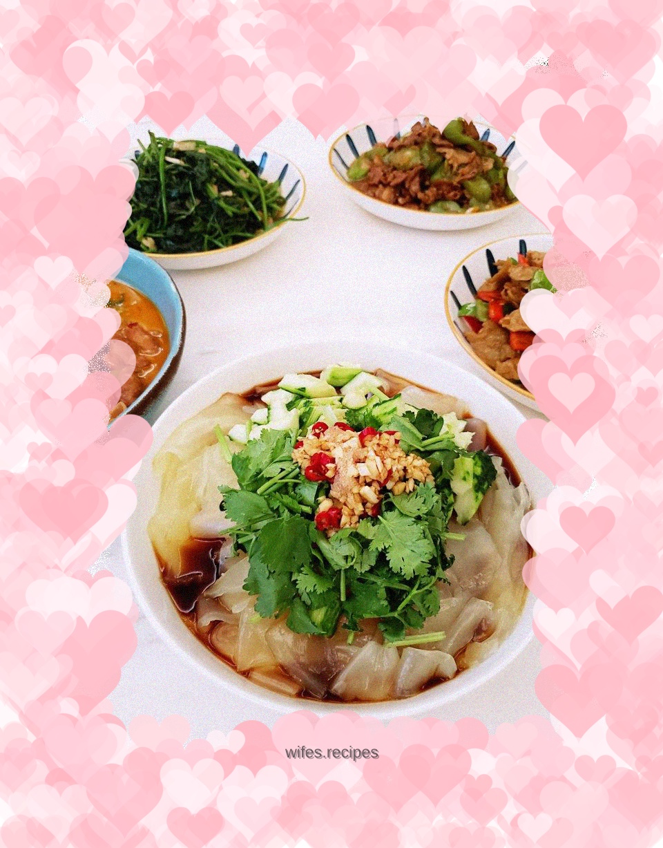 Cucumber mixed with vermicelli