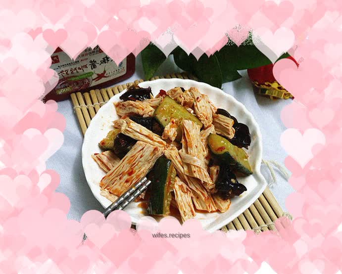 Korean spicy sauce mixed with yuba