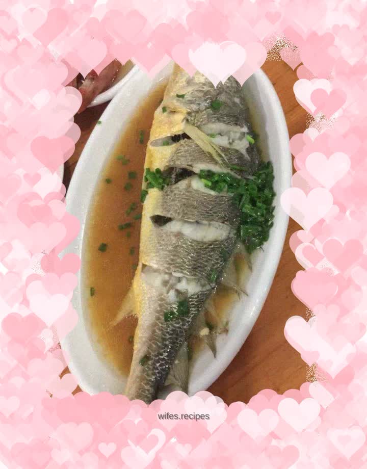 Steamed yellow croaker