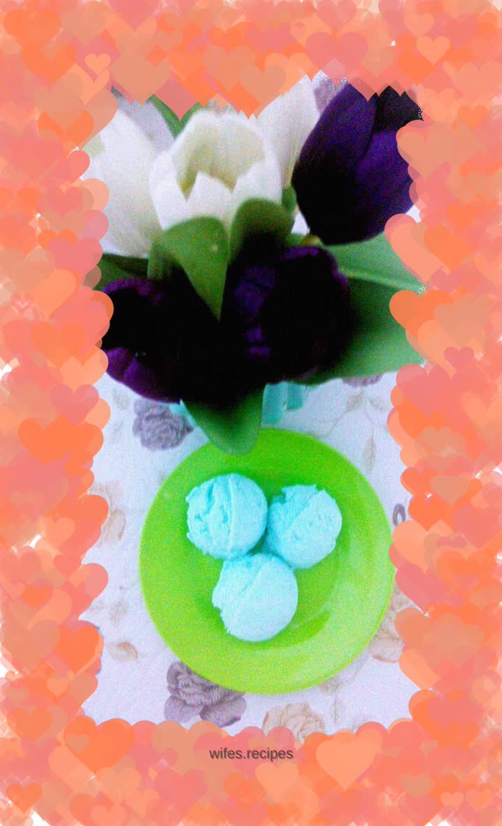 Blueberry ice cream powder