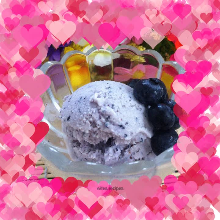 Blueberry ice cream