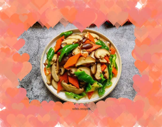 Stir-fried mushrooms with carrots, green peppers