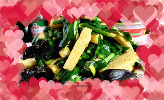 Stir-fried tofu with chives and yellow